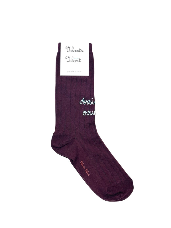 Calzini BORGONA con ricamo a mano CIELO "Arriverai ovunque, passo dopo passo"