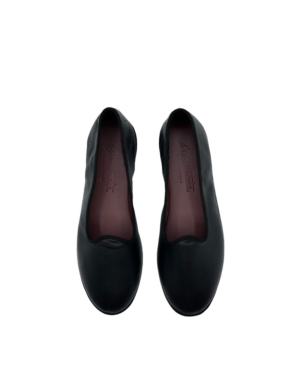 Alberta in pelle nera