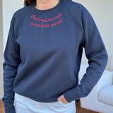 Felpa Avvocata blu con ricamo a mano rosso 𝒜𝓇𝓇𝒾𝓋𝑒𝓇𝒶𝒾 𝑜𝓋𝓊𝓃𝓆𝓊𝑒, 𝓅𝒶𝓈𝓈𝑜 𝒹𝑜𝓅𝑜 𝓅𝒶𝓈𝓈𝑜!